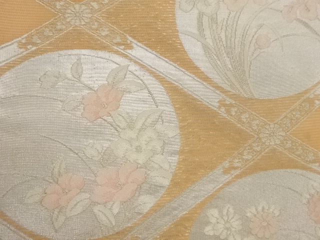  襷に花丸模様織出し袋帯